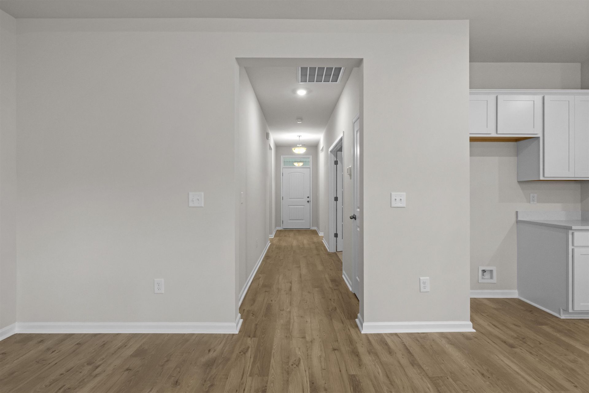 2907 Spain Ln. Photo 7
