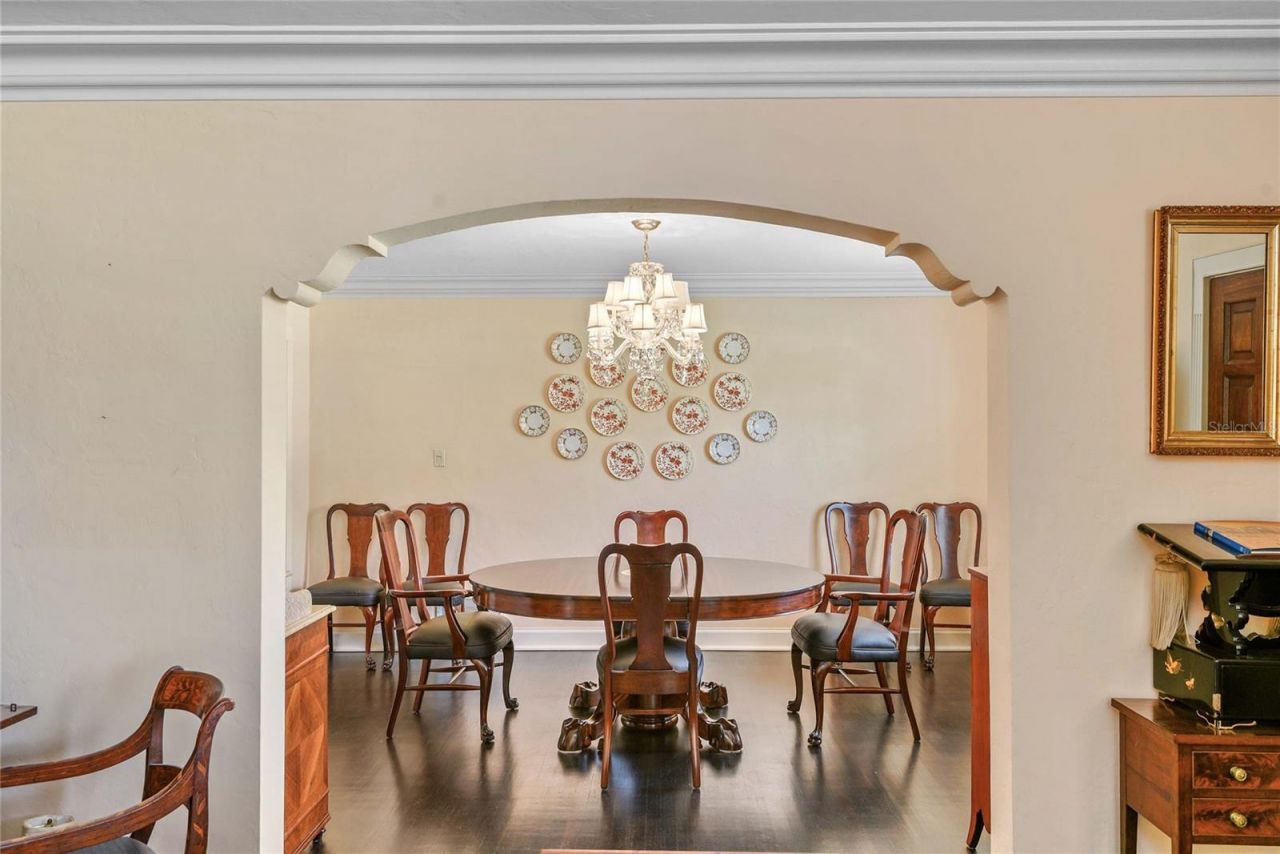 2035 Lake Sue Drive, Orlando, FL 32803 Photo