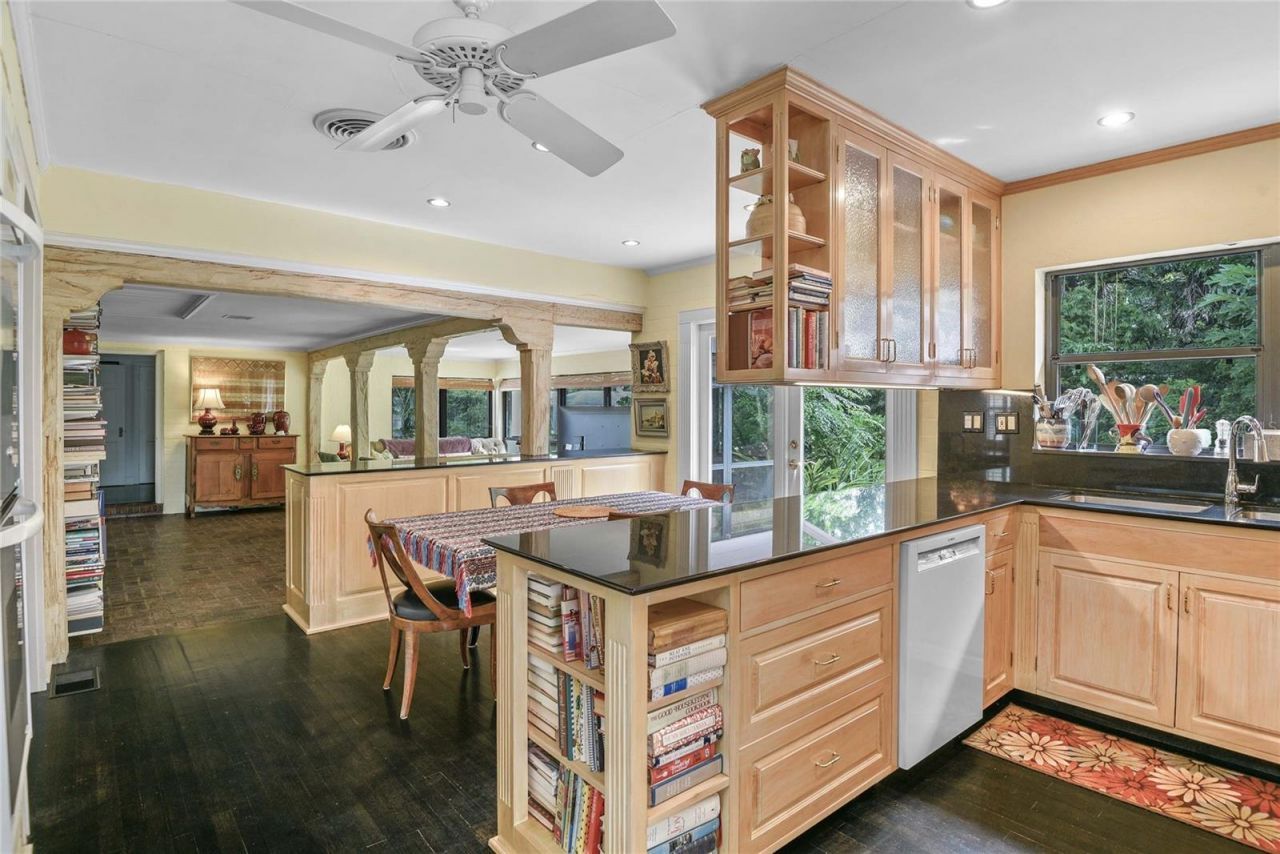 2035 Lake Sue Drive, Orlando, FL 32803 Photo