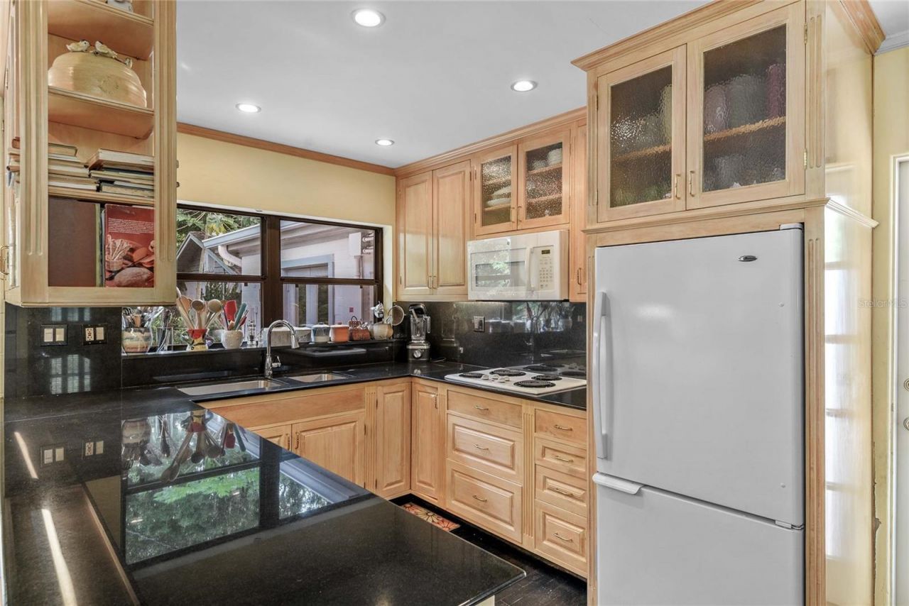 2035 Lake Sue Drive, Orlando, FL 32803 Photo