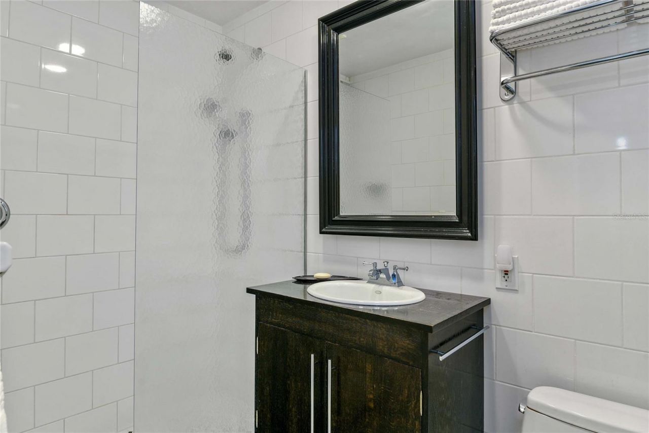 2035 Lake Sue Drive, Orlando, FL 32803 Photo