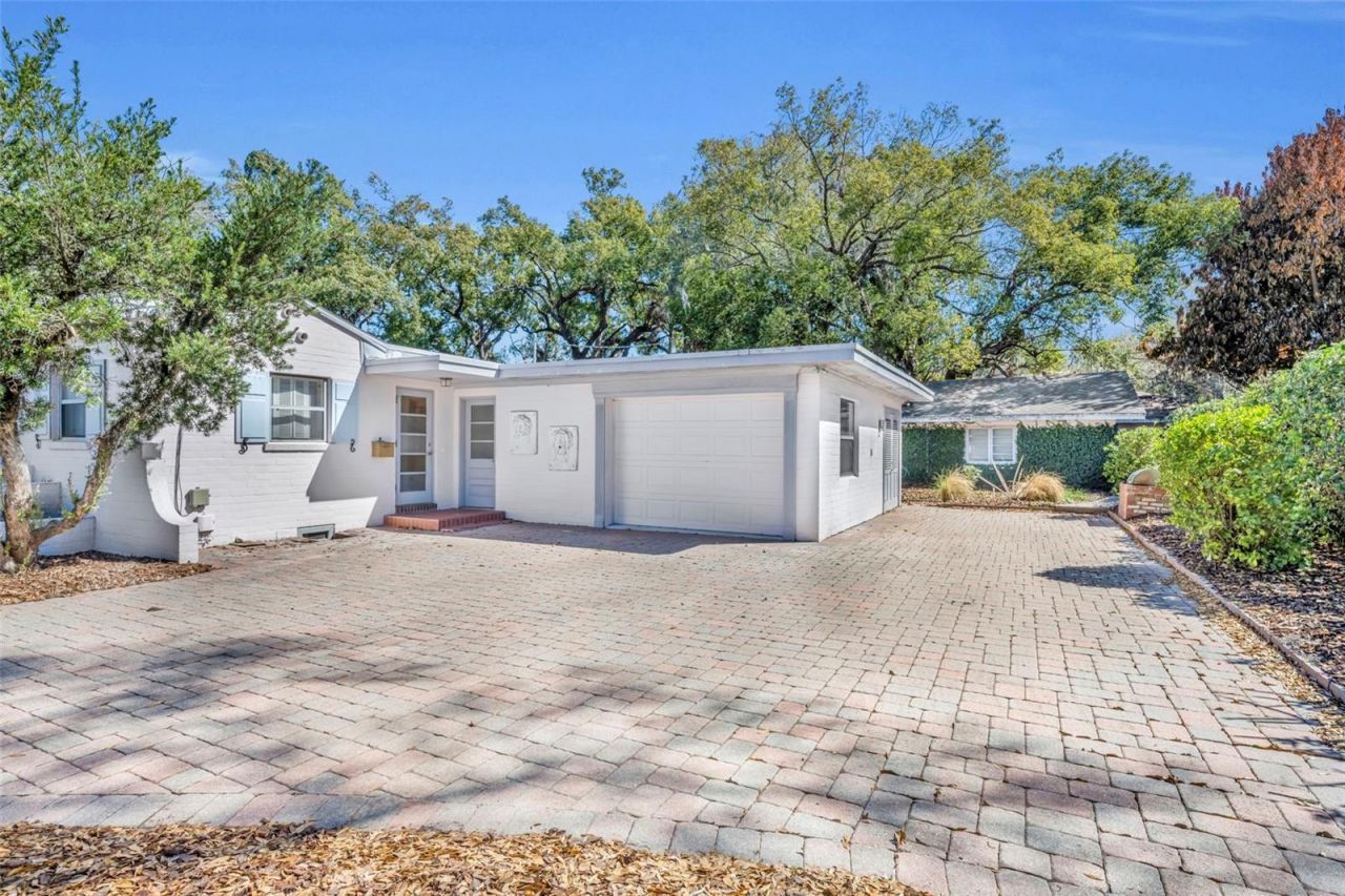 2035 Lake Sue Drive, Orlando, FL 32803 Photo