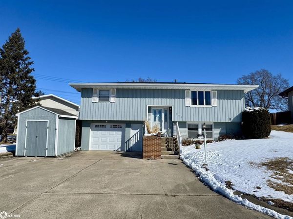 202 Walnut Street, Audubon, IA 50025