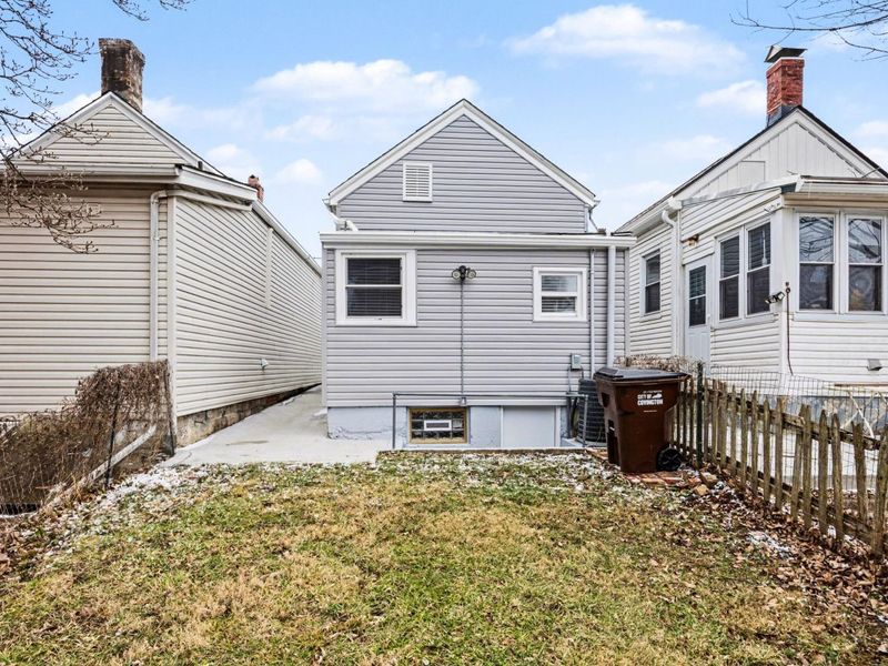 704 W 35th Street, Covington, KY 41015 Photo 12