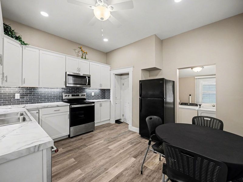 704 W 35th Street, Covington, KY 41015 Photo 3