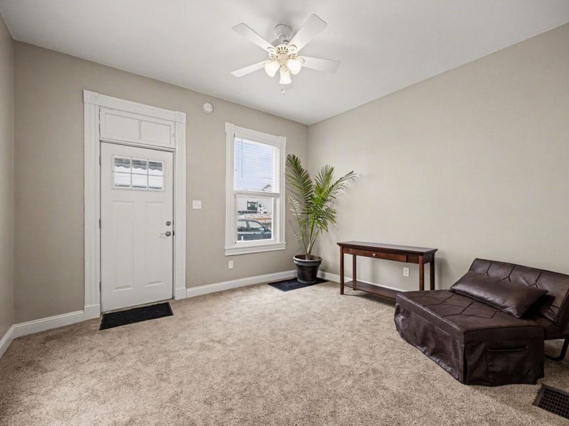 704 W 35th Street, Covington, KY 41015 Photo 5