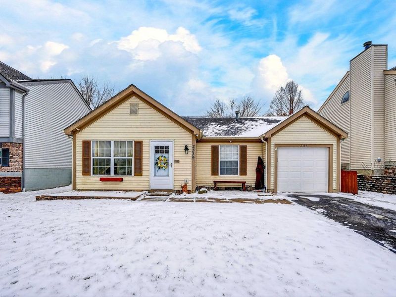 2339 Breeze Hill Drive , Grove City, OH 43123 Photo 1