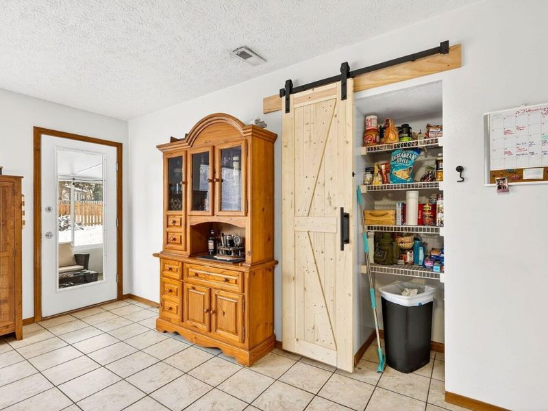 2339 Breeze Hill Drive , Grove City, OH 43123 Photo 10