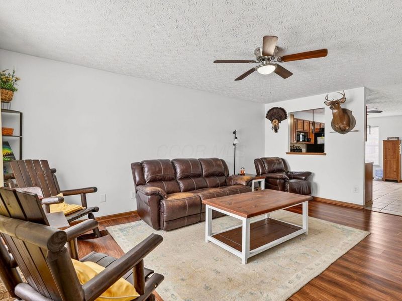 2339 Breeze Hill Drive , Grove City, OH 43123 Photo 5