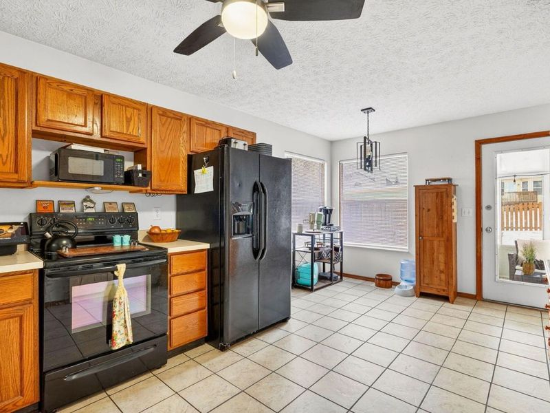 2339 Breeze Hill Drive , Grove City, OH 43123 Photo 8