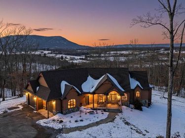 690 COMFORTER LANE , MIDDLETOWN, VA 22645