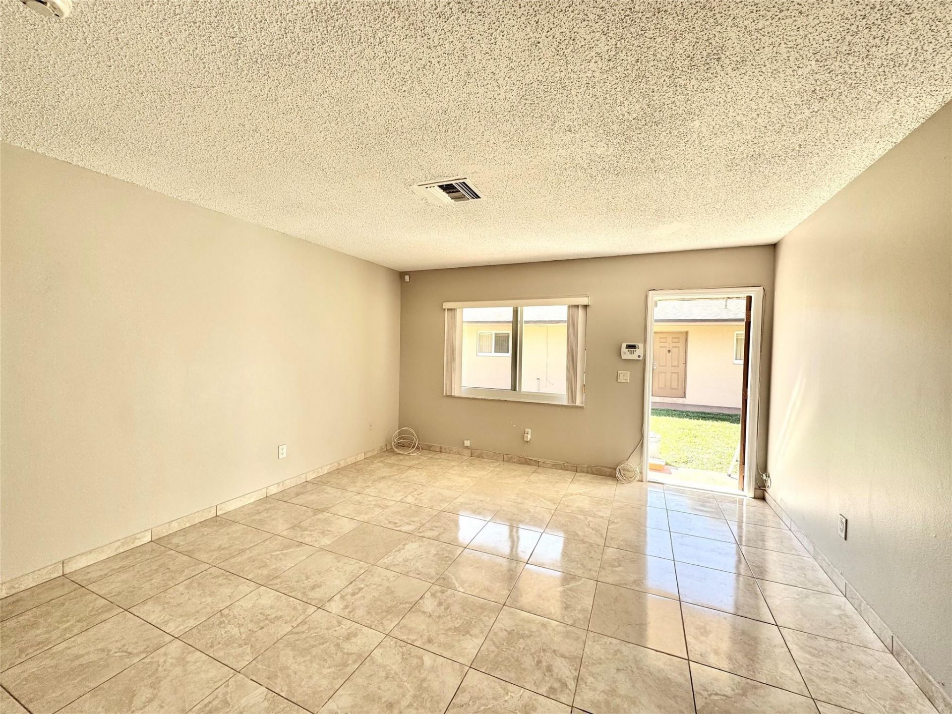 6133 Buchanan Street, Unit 2, Hollywood, FL 33024 Photo