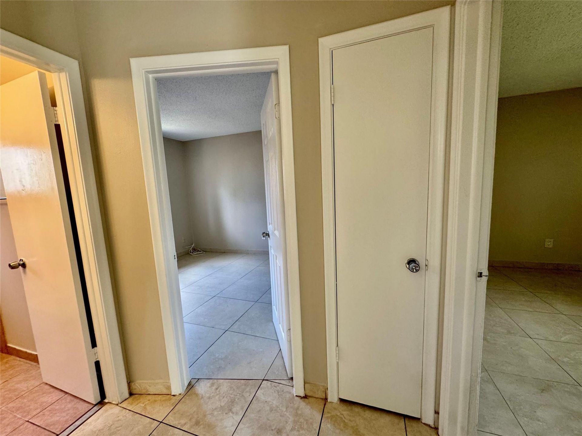 6133 Buchanan Street, Unit 2, Hollywood, FL 33024 Photo