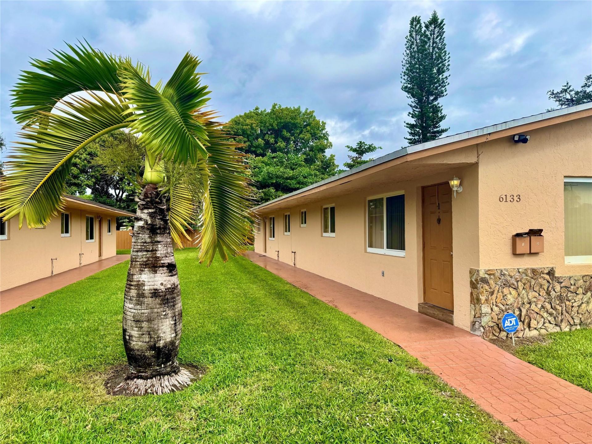 6133 Buchanan Street, Unit 2, Hollywood, FL 33024 Photo