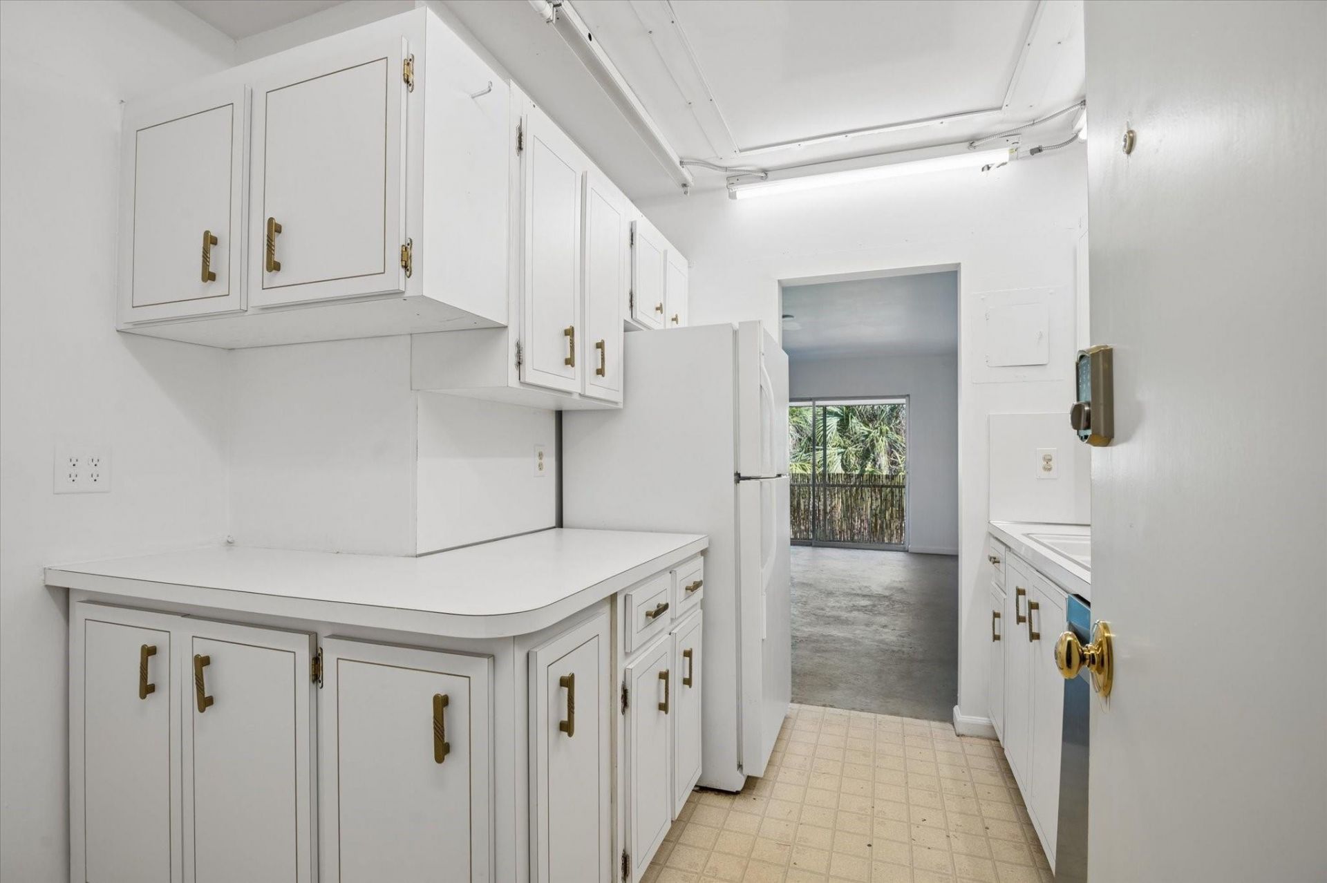 2161 NE 68th Street, Unit 326, Fort Lauderdale, FL 33308 Photo