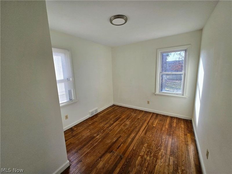 1558 Temple Avenue, Mayfield Heights, OH 44124 Photo 10