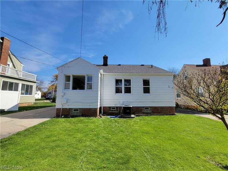 1558 Temple Avenue, Mayfield Heights, OH 44124 Photo 13