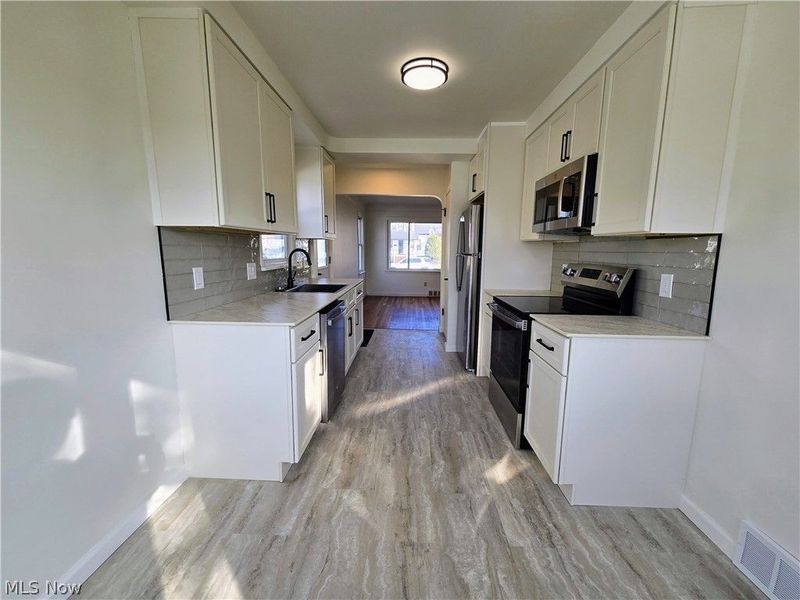 1558 Temple Avenue, Mayfield Heights, OH 44124 Photo 6