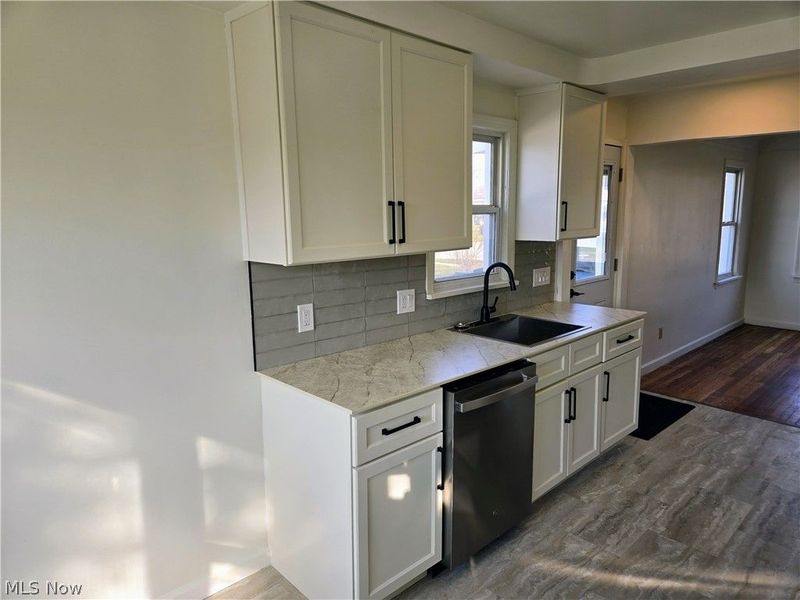 1558 Temple Avenue, Mayfield Heights, OH 44124 Photo 7