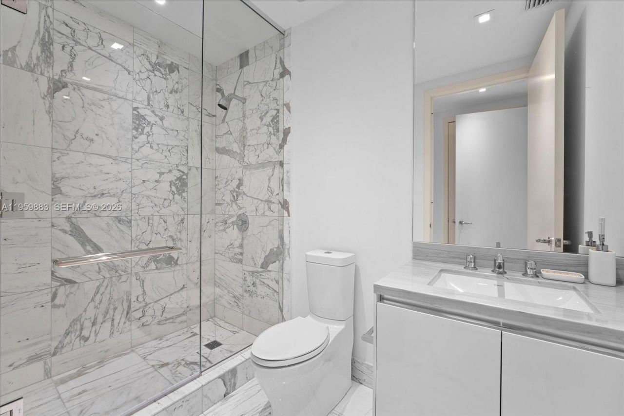 16901 Collins Ave , Unit 2503, Sunny Isles Beach, FL 33160 Photo