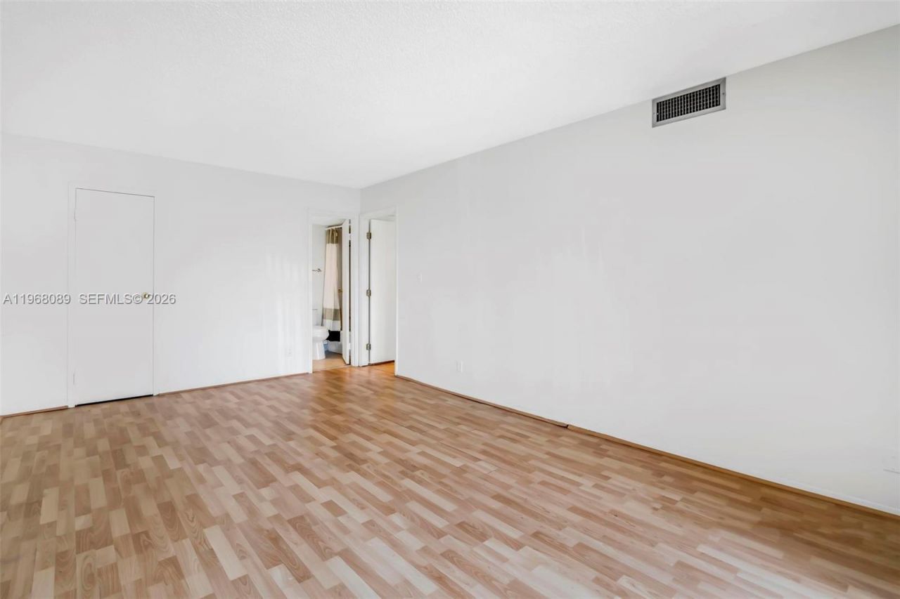 801 Three Islands Blvd, Unit 111, Hallandale Beach, FL 33009 Photo