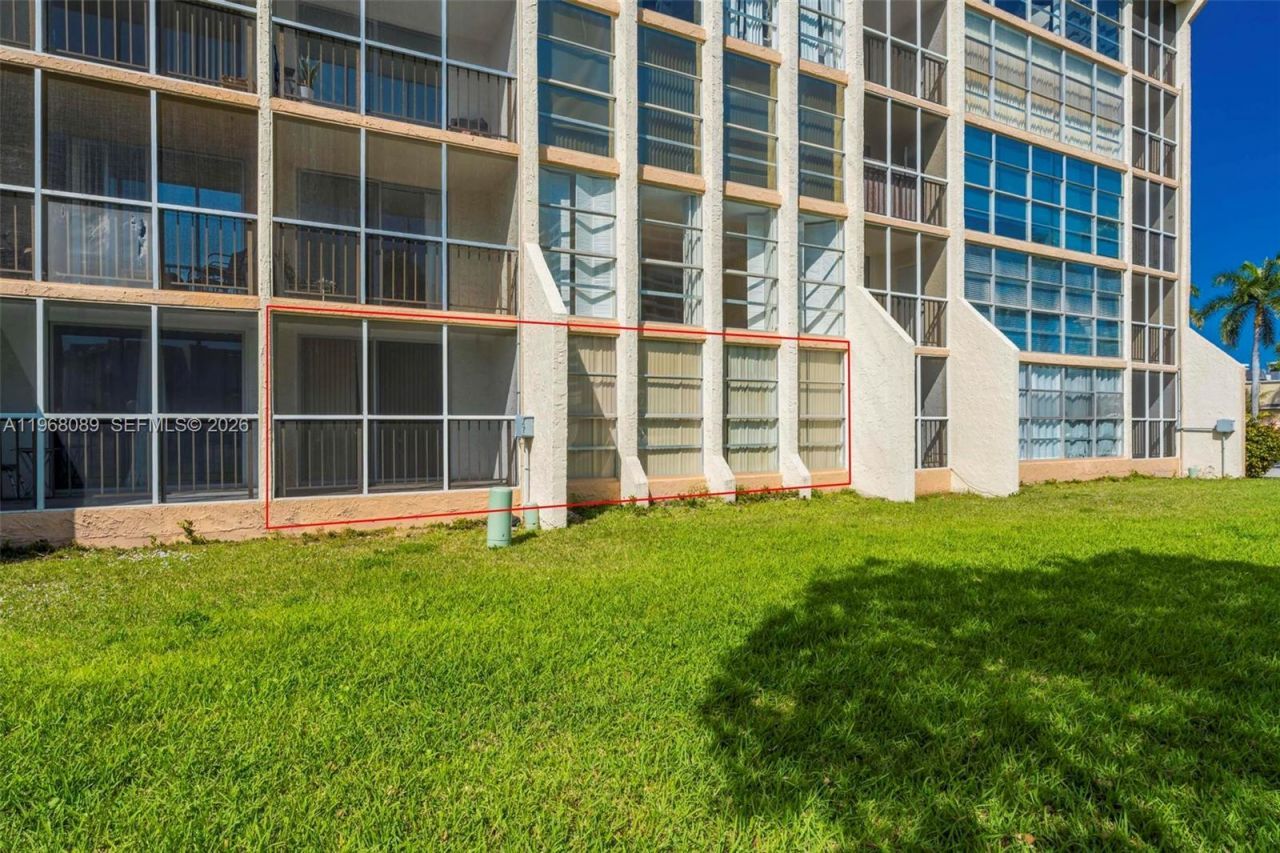 801 Three Islands Blvd, Unit 111, Hallandale Beach, FL 33009 Photo