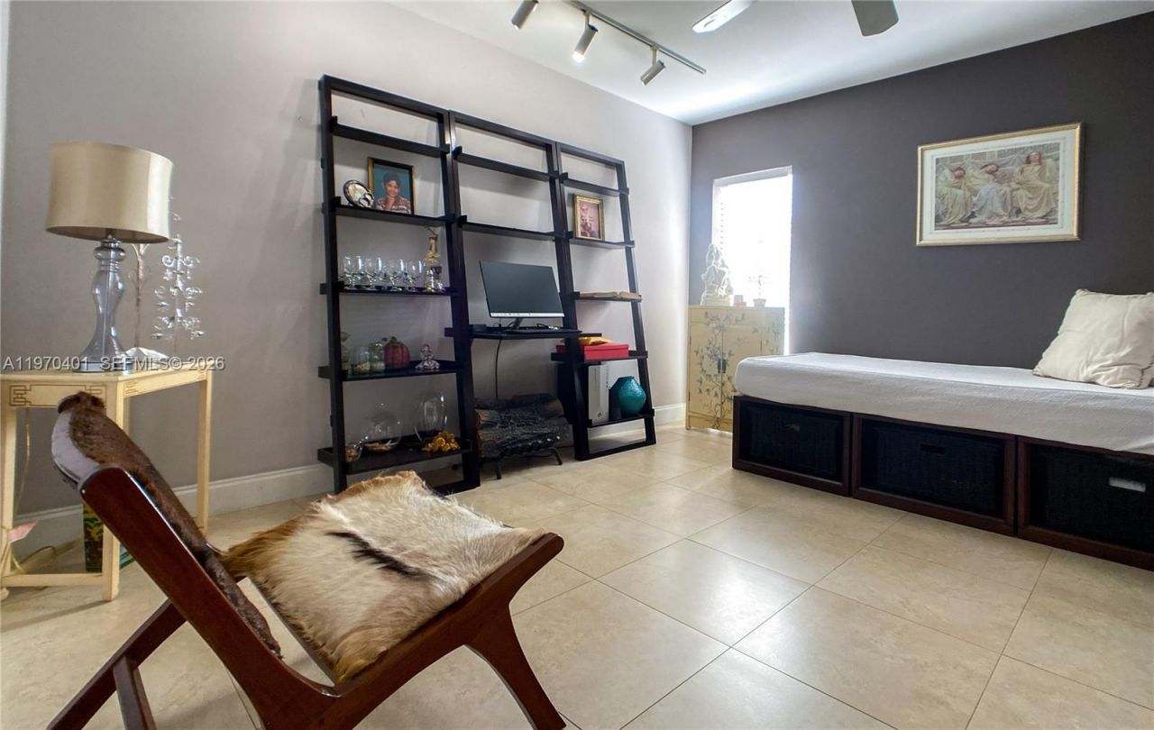 956 Mockingbird Ln, Unit 500, Plantation, FL 33324 Photo