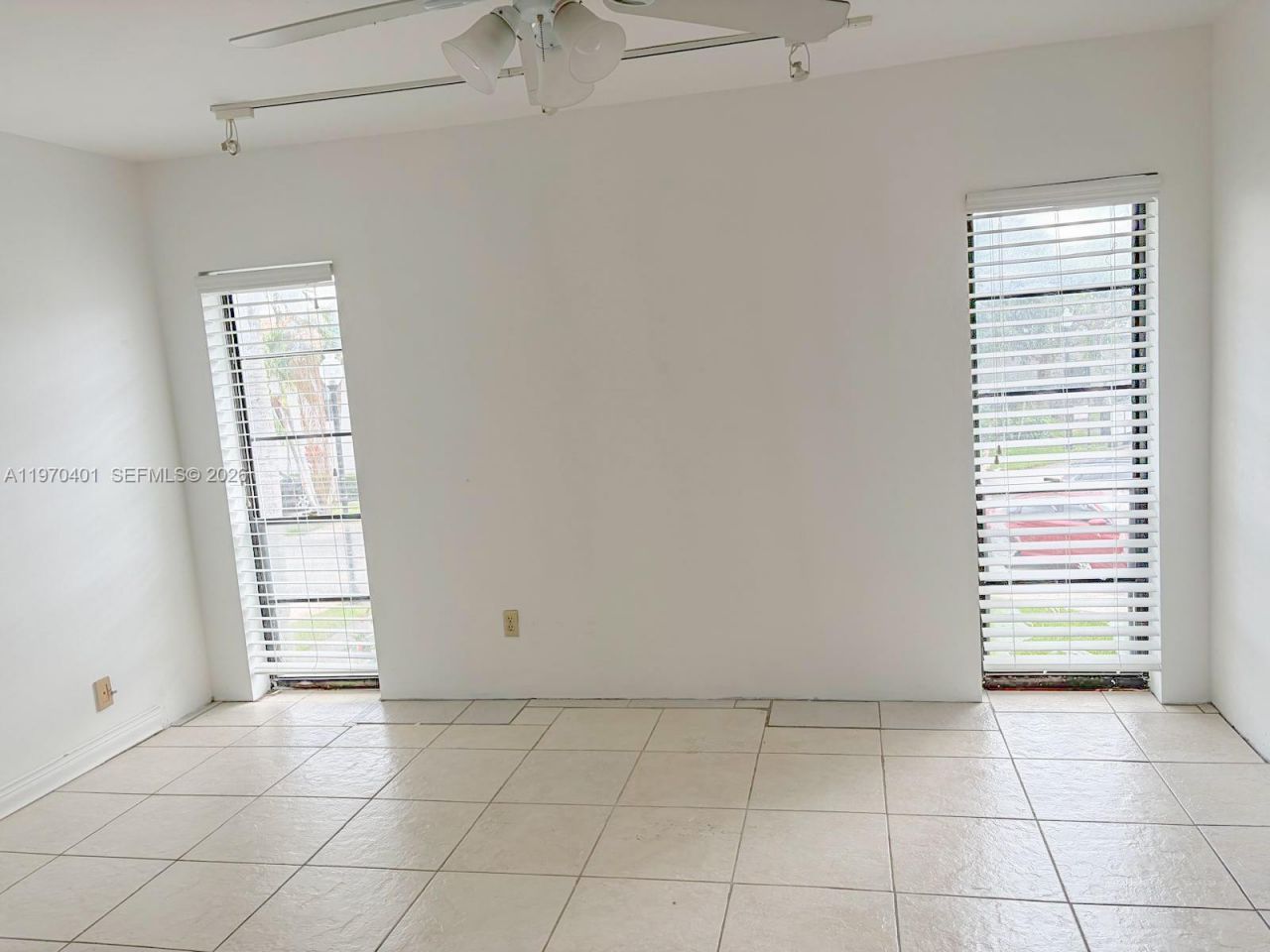 956 Mockingbird Ln, Unit 500, Plantation, FL 33324 Photo