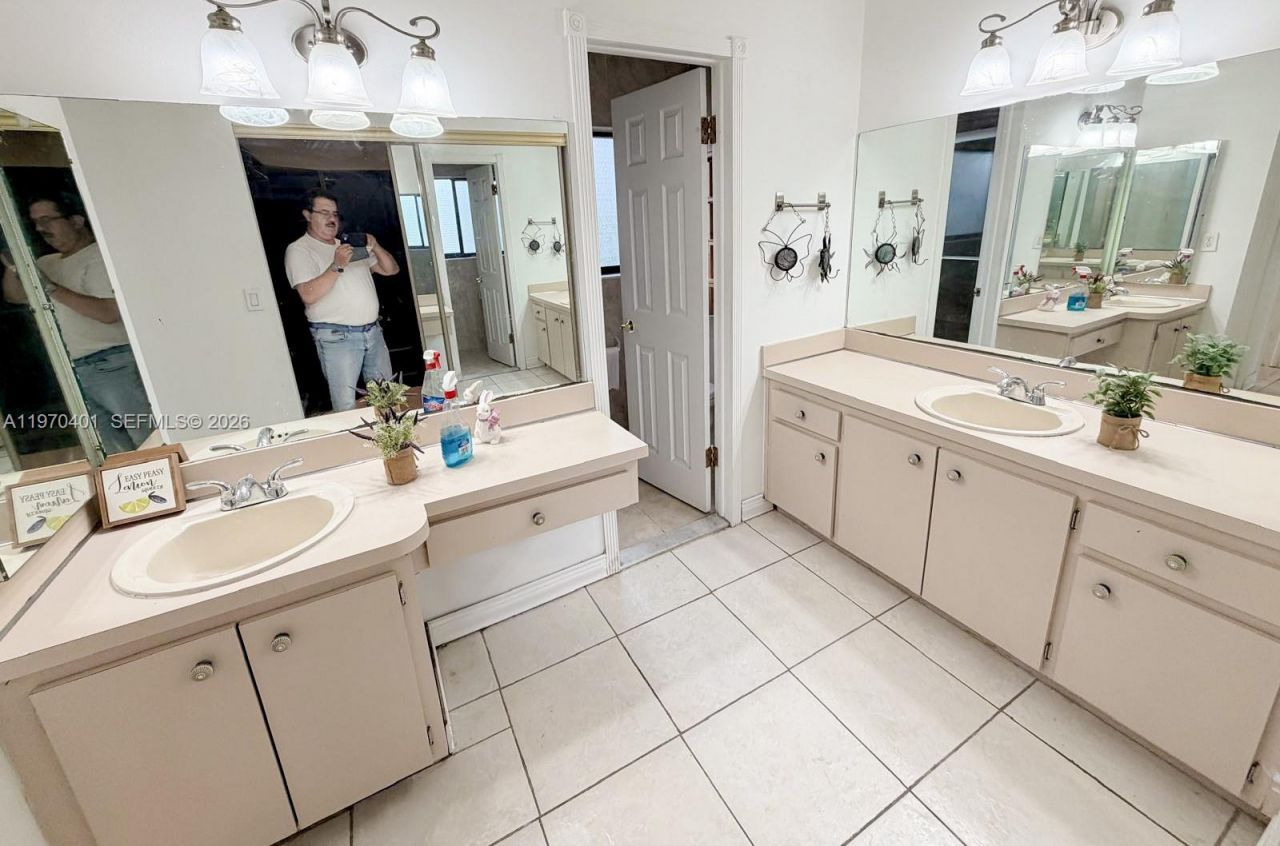 956 Mockingbird Ln, Unit 500, Plantation, FL 33324 Photo