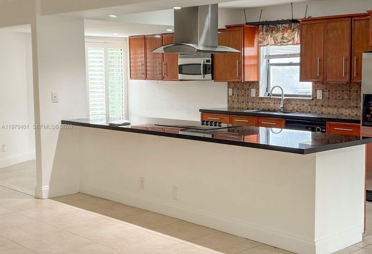 956 Mockingbird Ln, Unit 500, Plantation, FL 33324 Photo