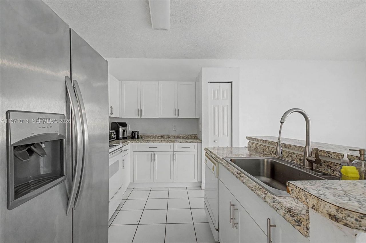 10116 SW 162nd Pl, Miami, FL 33196 Photo