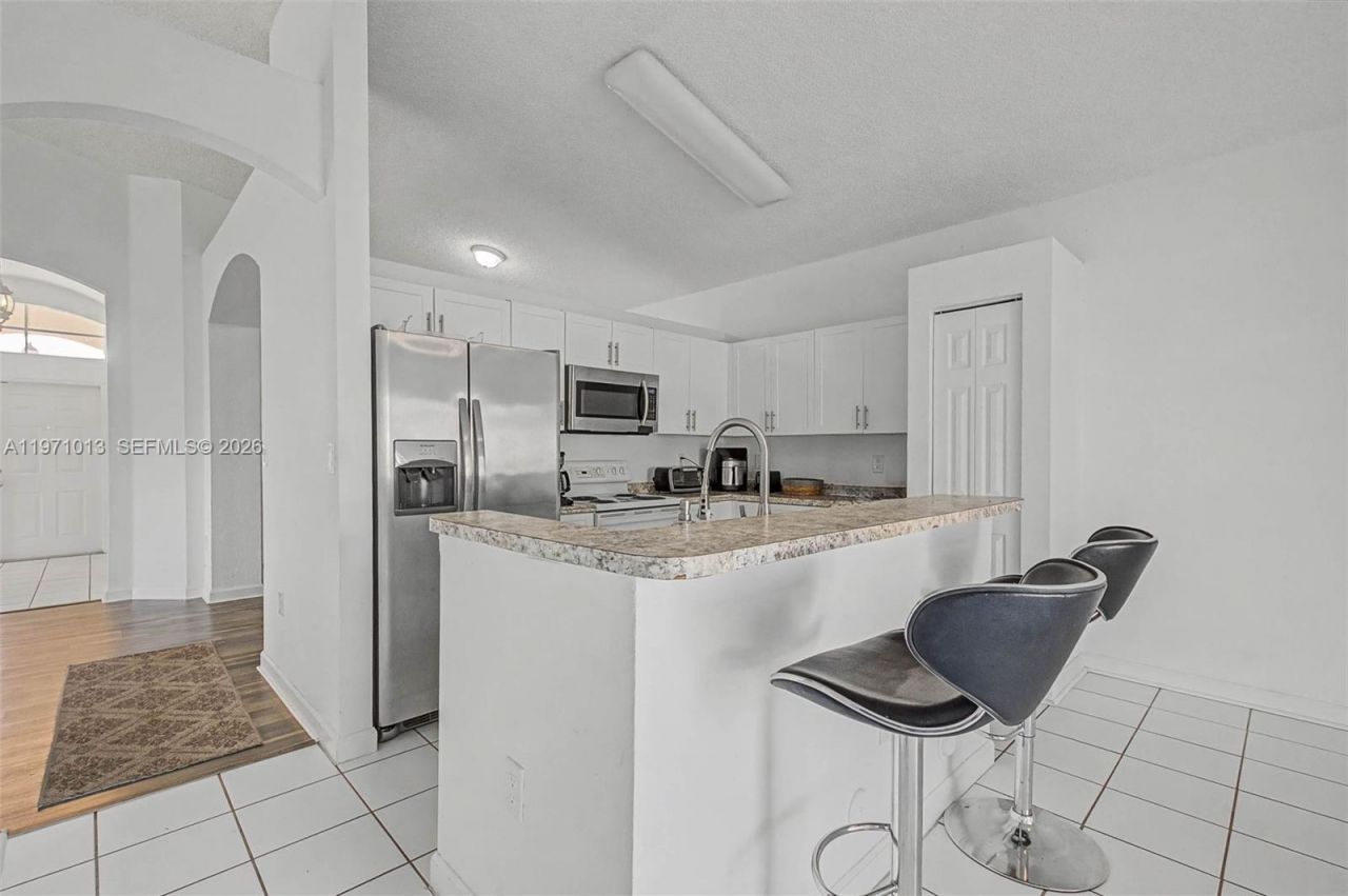 10116 SW 162nd Pl, Miami, FL 33196 Photo