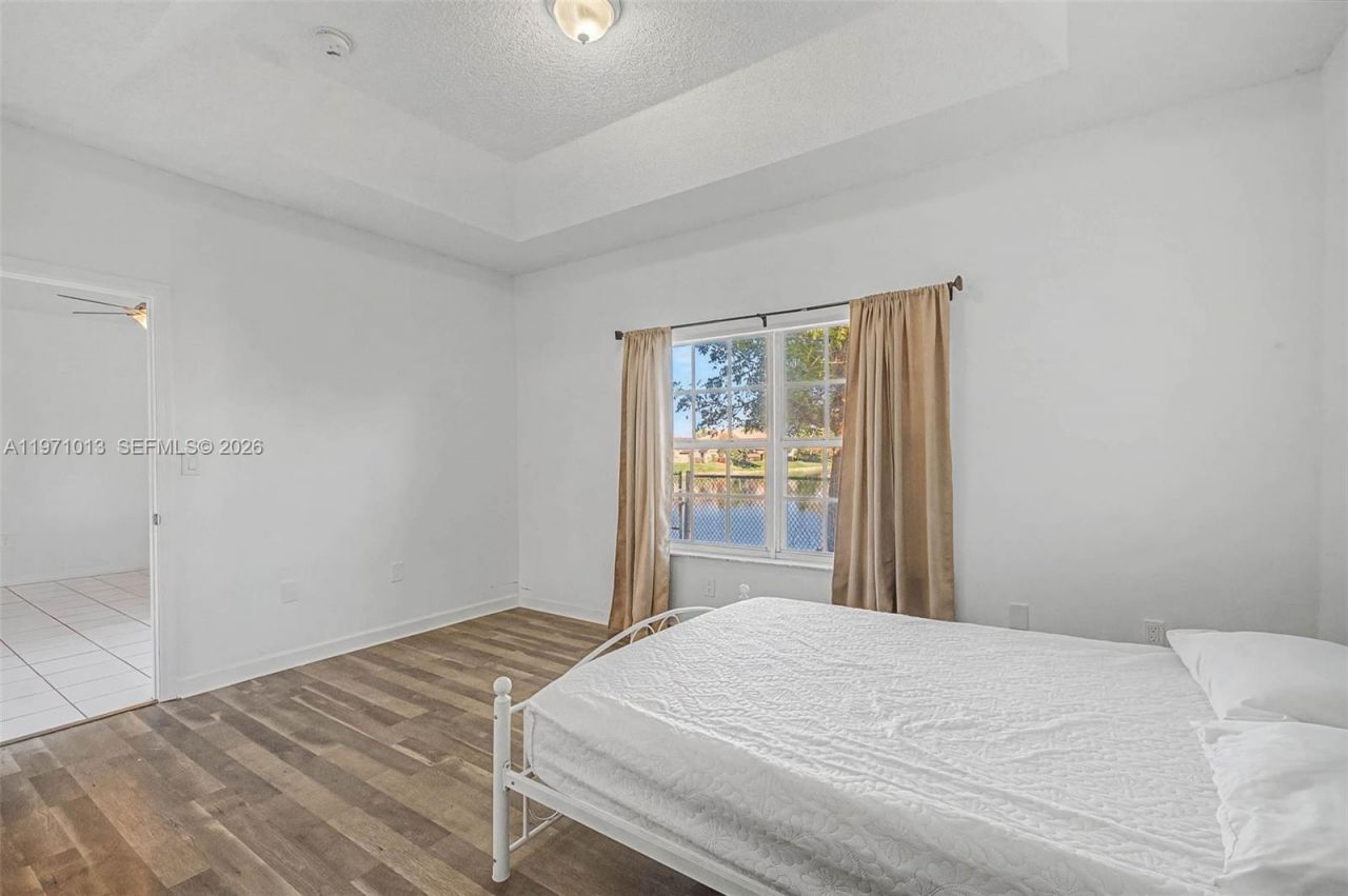 10116 SW 162nd Pl, Miami, FL 33196 Photo