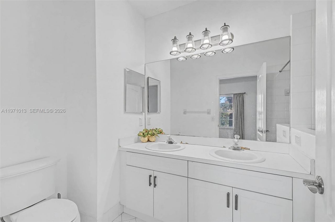 10116 SW 162nd Pl, Miami, FL 33196 Photo