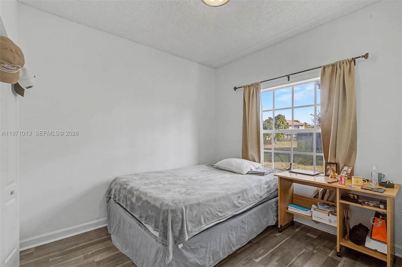 10116 SW 162nd Pl, Miami, FL 33196 Photo