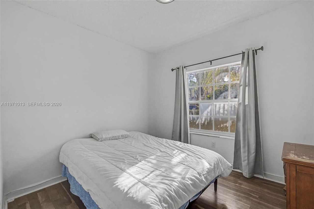 10116 SW 162nd Pl, Miami, FL 33196 Photo