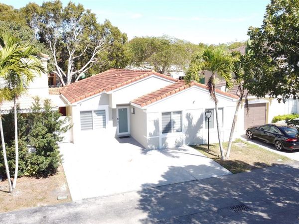 16515 SW 97th St , Miami, FL 33196