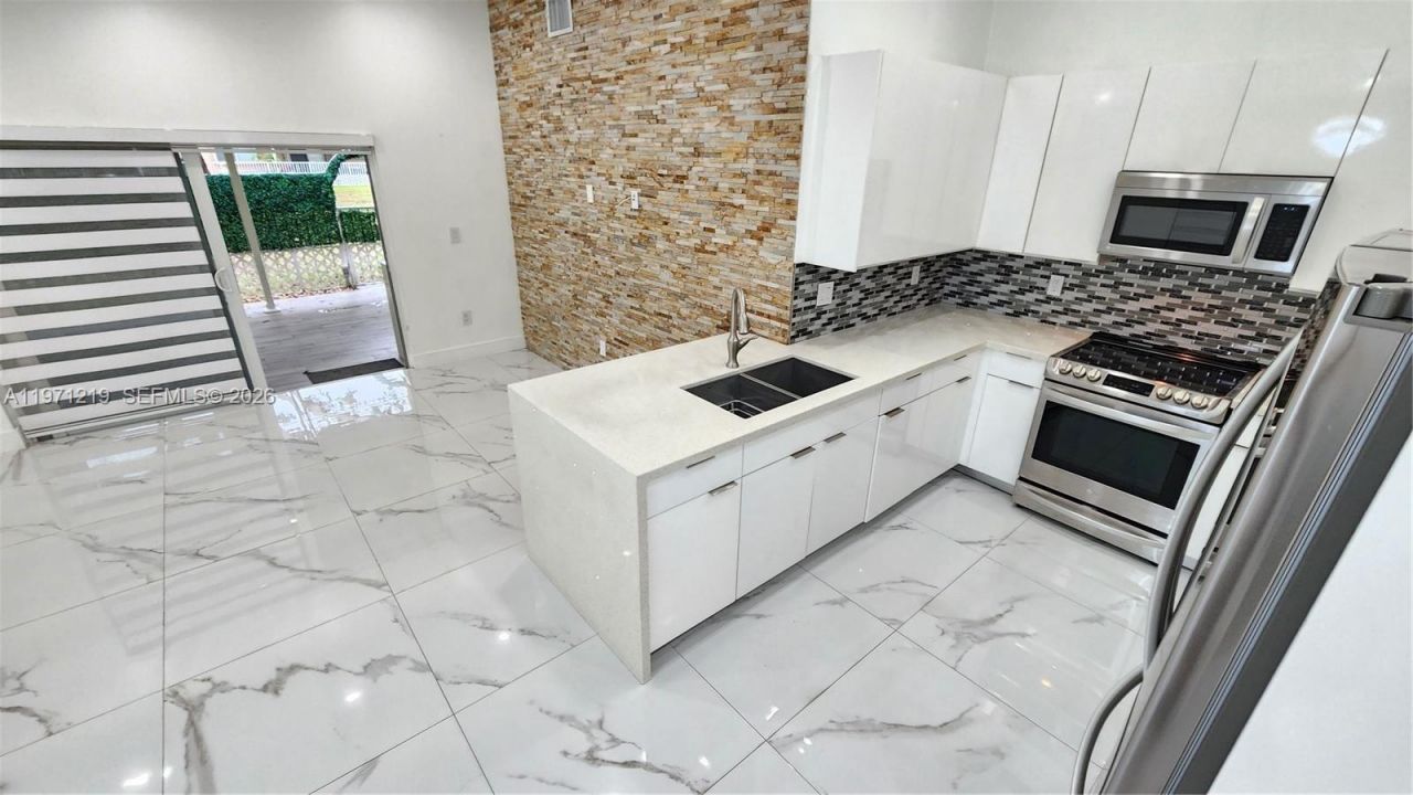 16515 SW 97th St, Miami, FL 33196 Photo