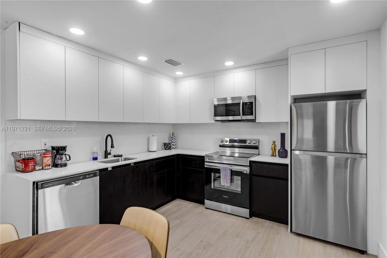 1044 NW 29th St, Miami, FL 33127 Photo