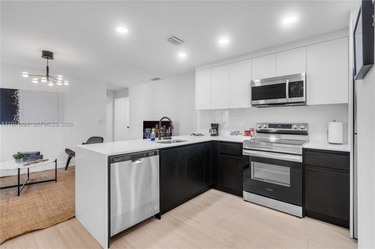 1044 NW 29th St, Miami, FL 33127 Photo