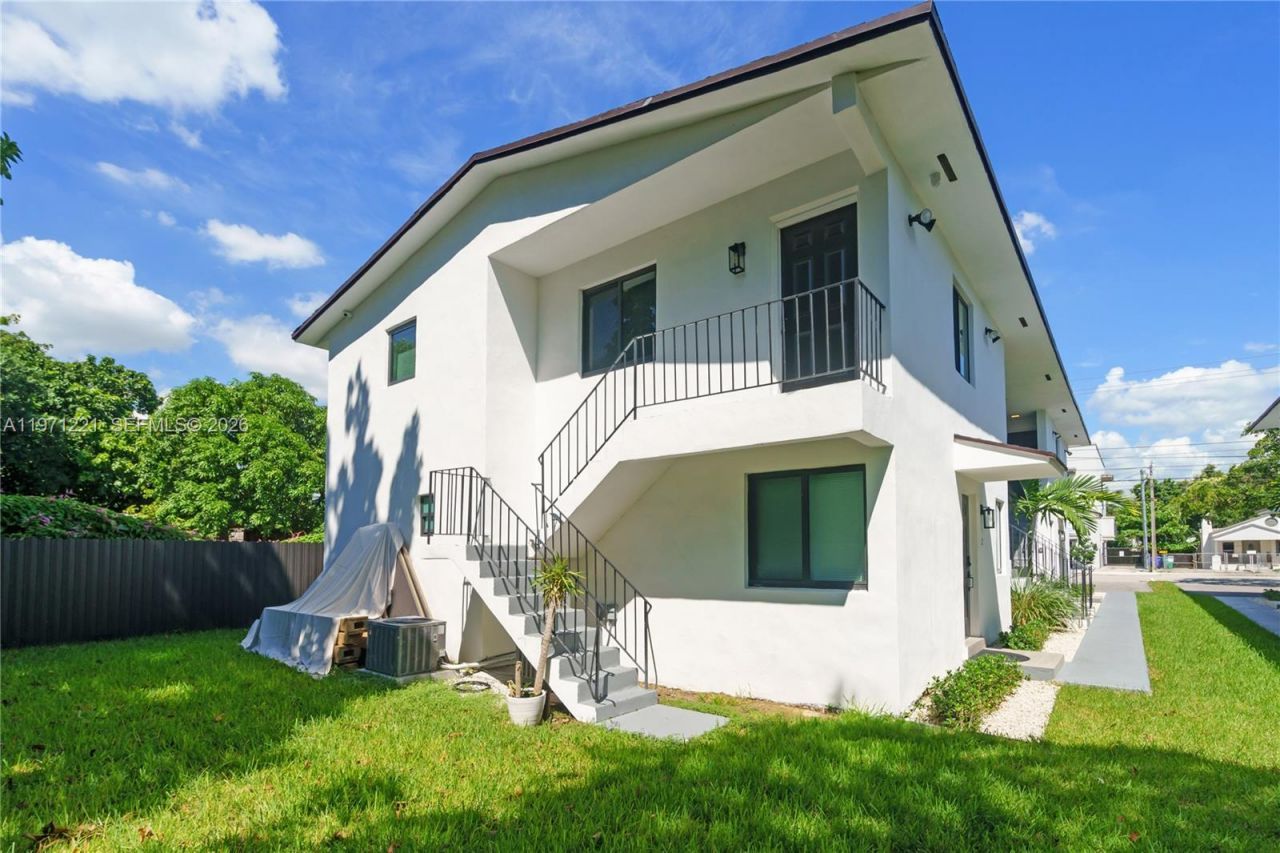 1044 NW 29th St, Miami, FL 33127 Photo