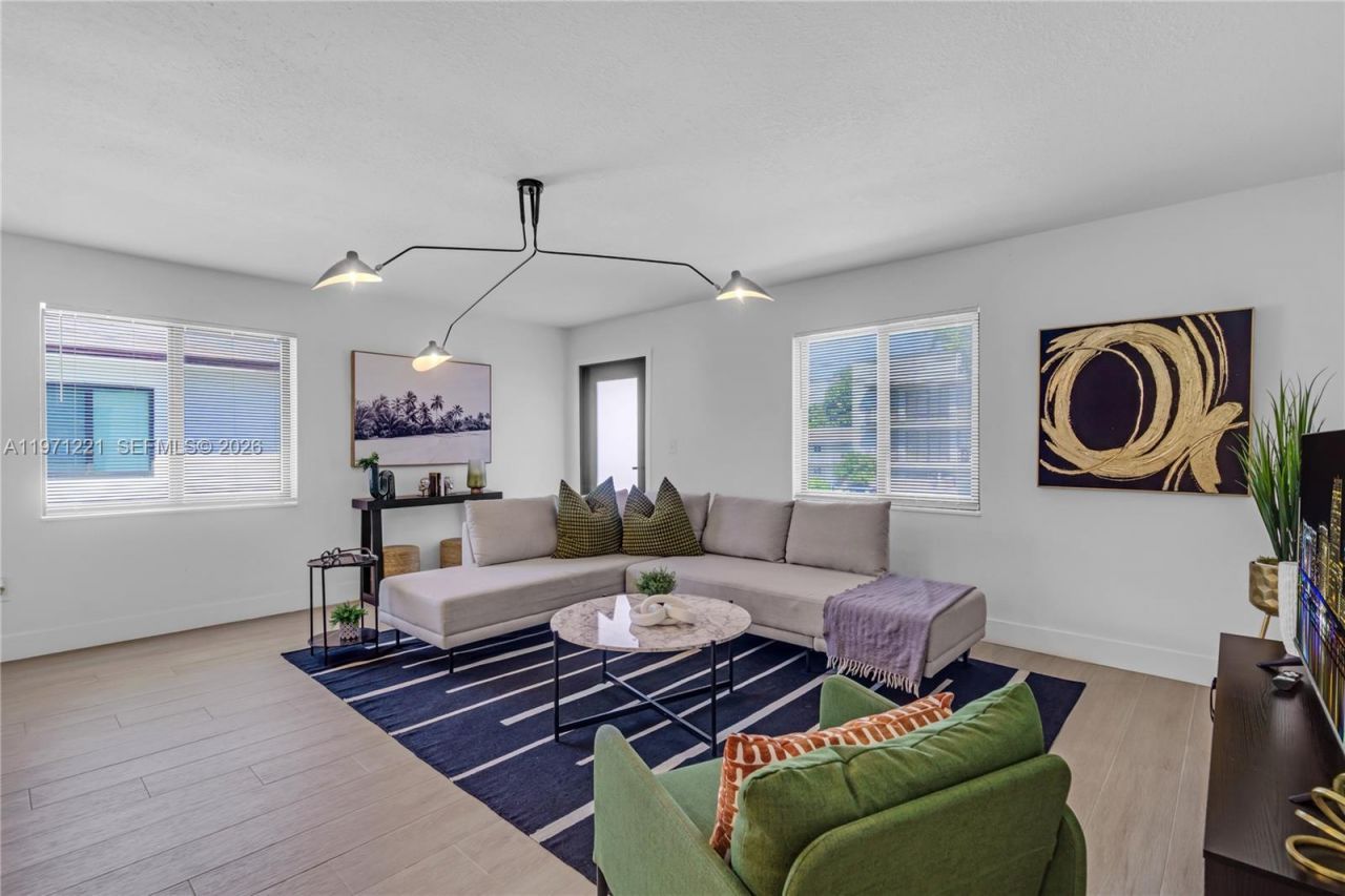 1044 NW 29th St, Miami, FL 33127 Photo