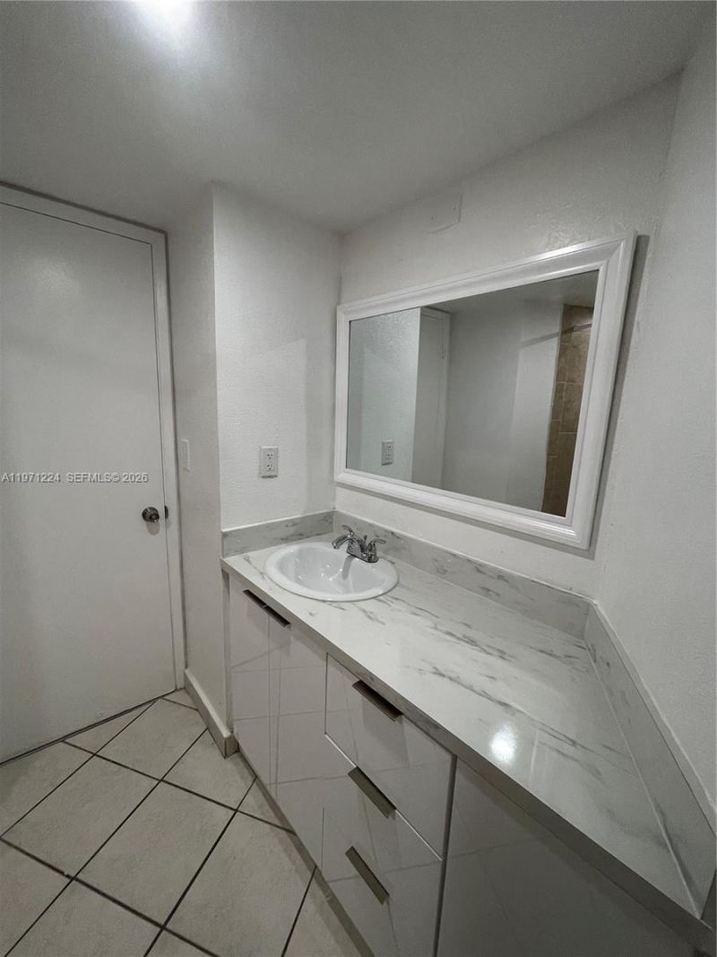 7165 NW 186th St, Unit A104, Hialeah, FL 33015 Photo