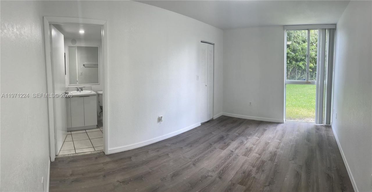 7165 NW 186th St, Unit A104, Hialeah, FL 33015 Photo
