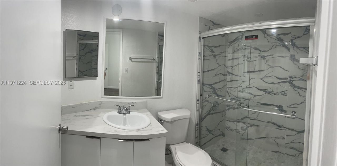 7165 NW 186th St, Unit A104, Hialeah, FL 33015 Photo