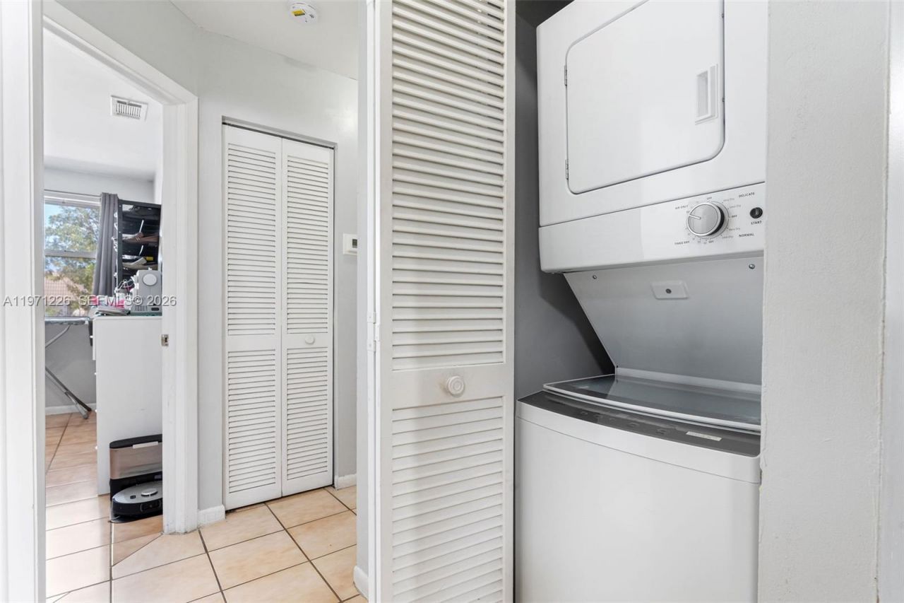 7111 SW 129th Ave , Unit 6, Miami, FL 33183 Photo