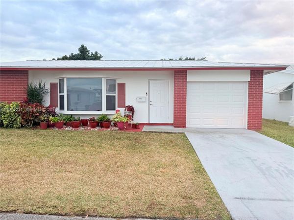 7102 NW 73rd St , Tamarac, FL 33321