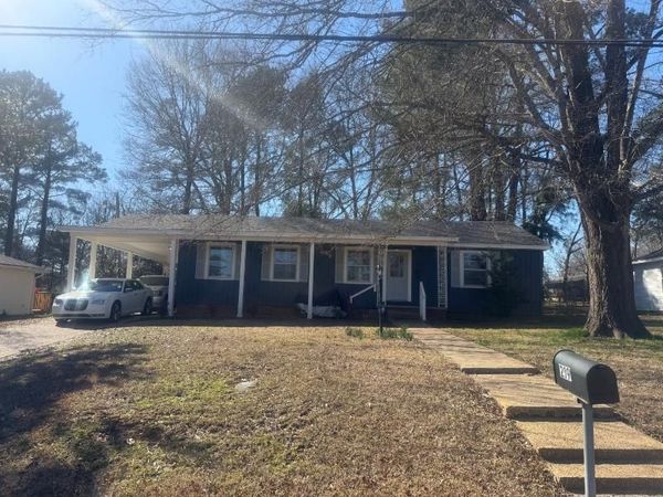 219 Lakeview, Tupelo, MS 38801