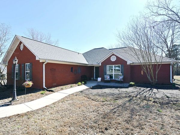 1106 Bankhead Road, Mantachie, MS 38855