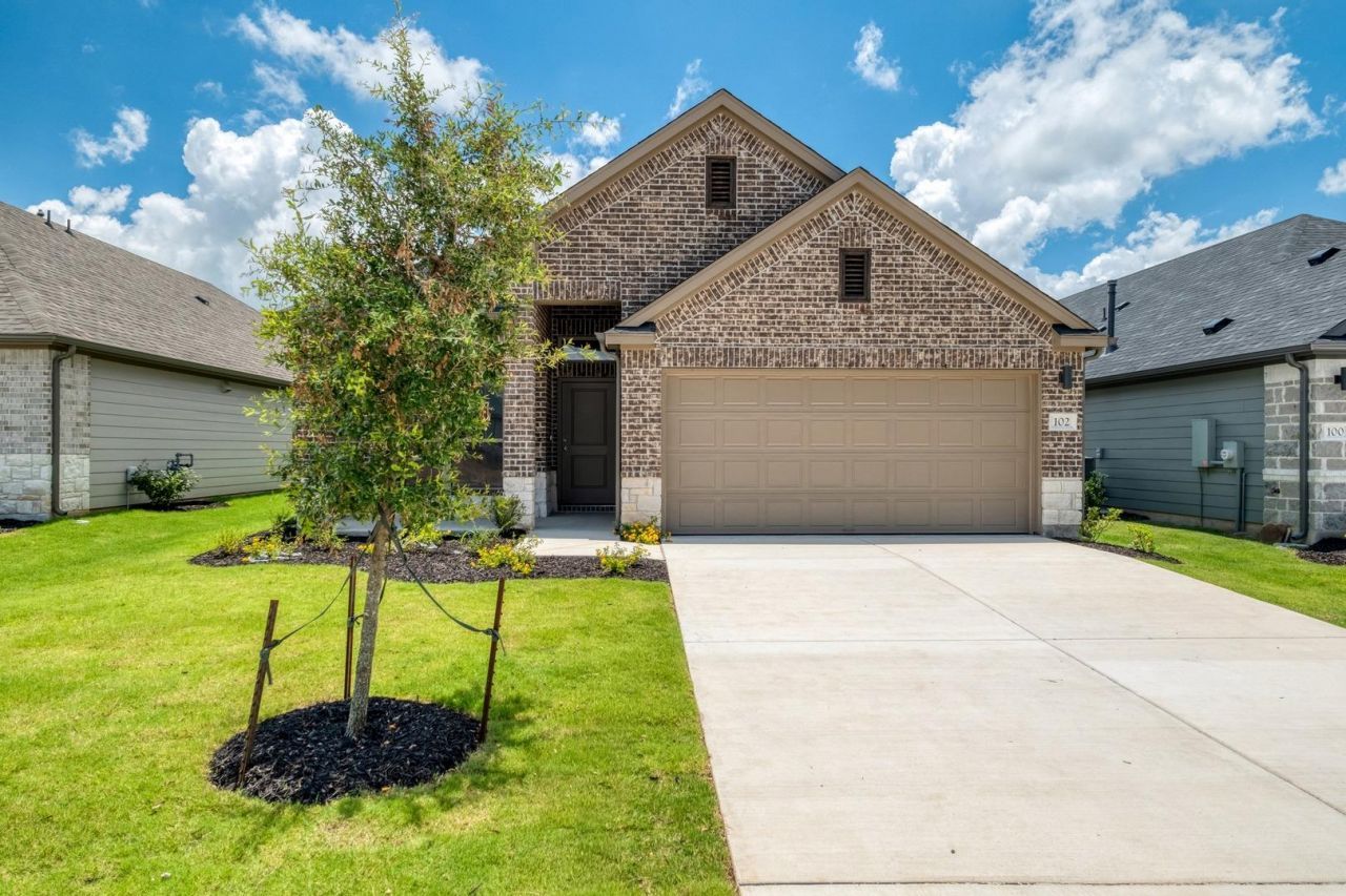 102 Malibu, Hutto, TX 78634 Main Photo